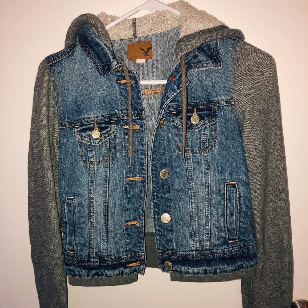 American Eagle Hoodie Jean Jacket😍💙